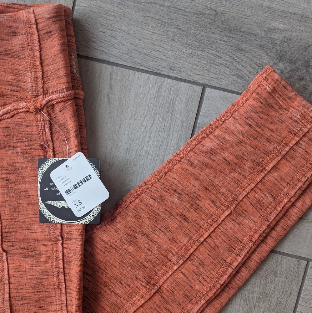 NWT FP MOVEMENT Free People High-Rise Leggings Coral Haze - Picture 6 of 7